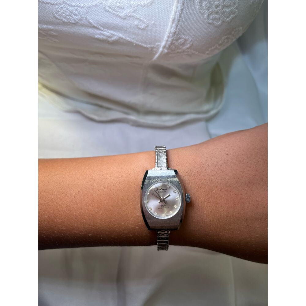 Bolivia Electra Silver Toned Adjustable 360 Windomatic Ladies Wristwatch - Picture 4 of 6